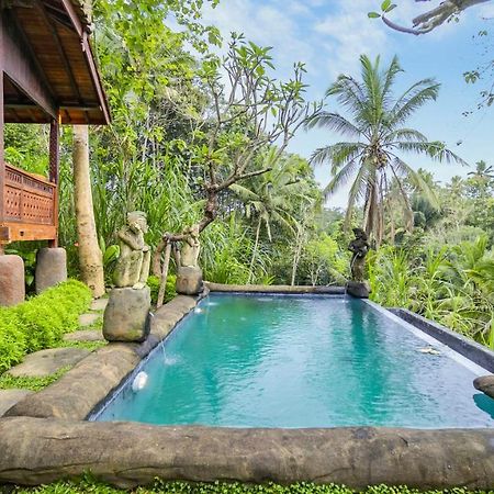 Iyume Villas เตกากาลัง ภายนอก รูปภาพ