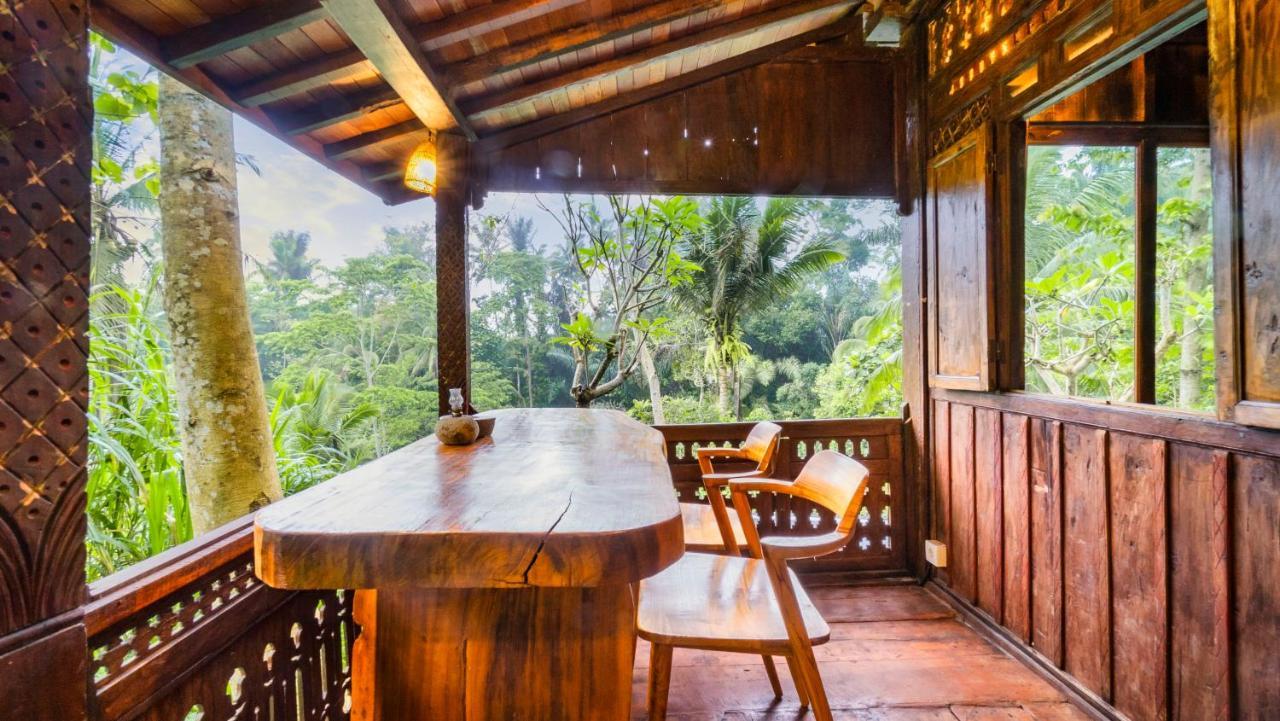Iyume Villas เตกากาลัง ภายนอก รูปภาพ