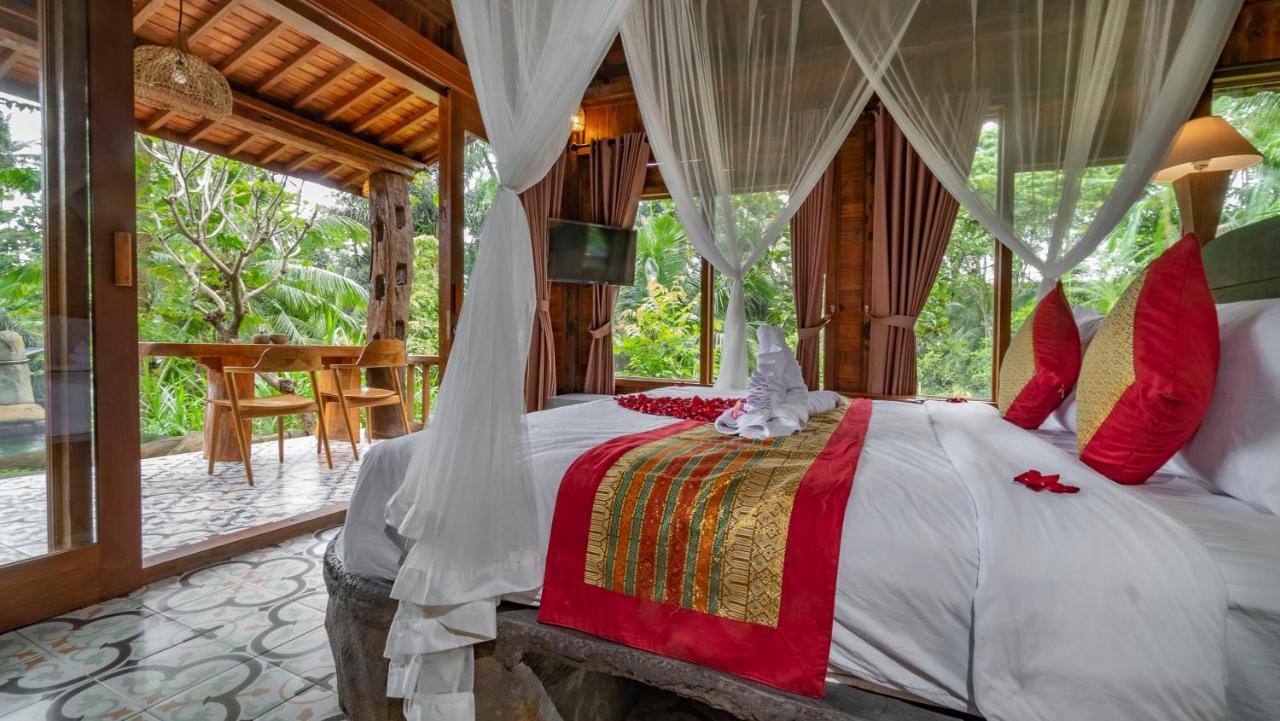 Iyume Villas เตกากาลัง ภายนอก รูปภาพ