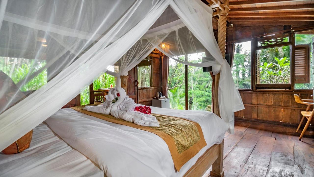 Iyume Villas เตกากาลัง ภายนอก รูปภาพ