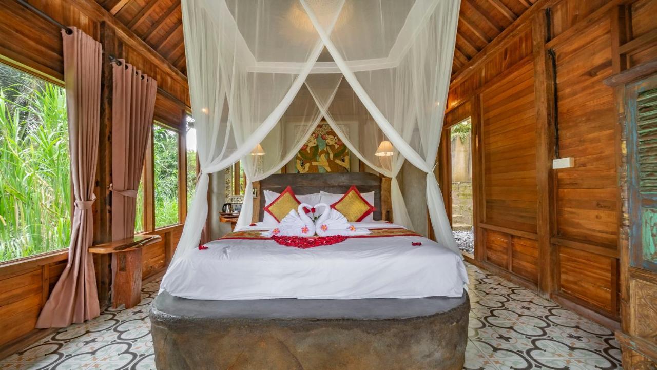 Iyume Villas เตกากาลัง ภายนอก รูปภาพ
