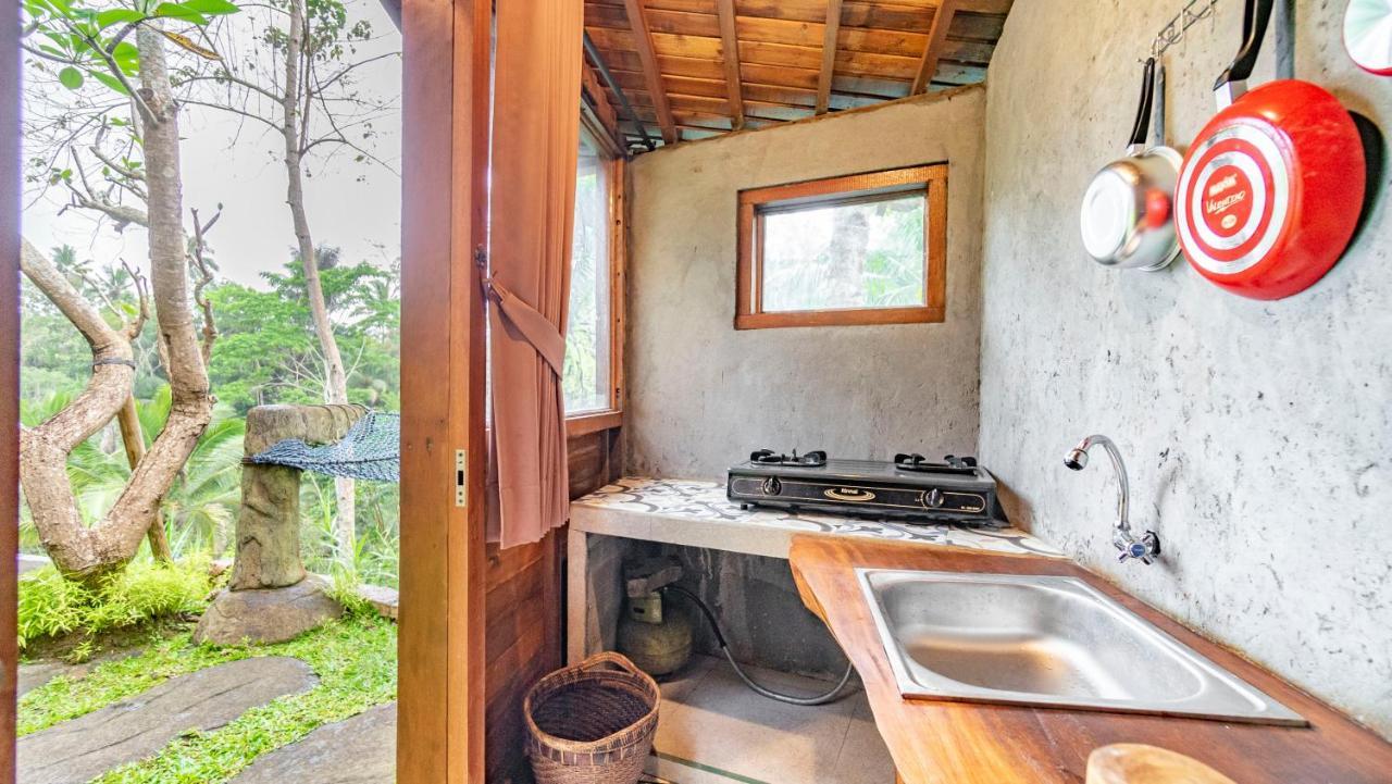 Iyume Villas เตกากาลัง ภายนอก รูปภาพ
