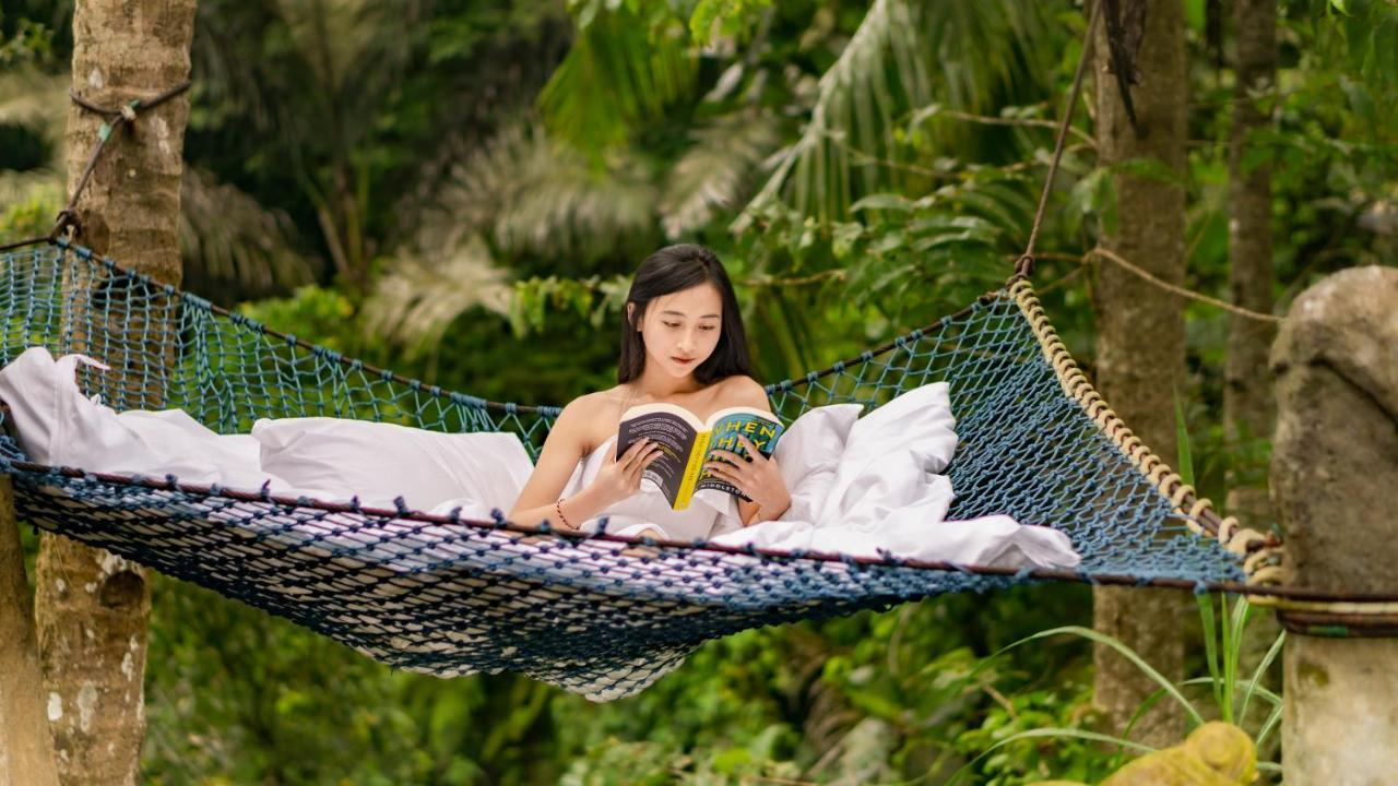 Iyume Villas เตกากาลัง ภายนอก รูปภาพ