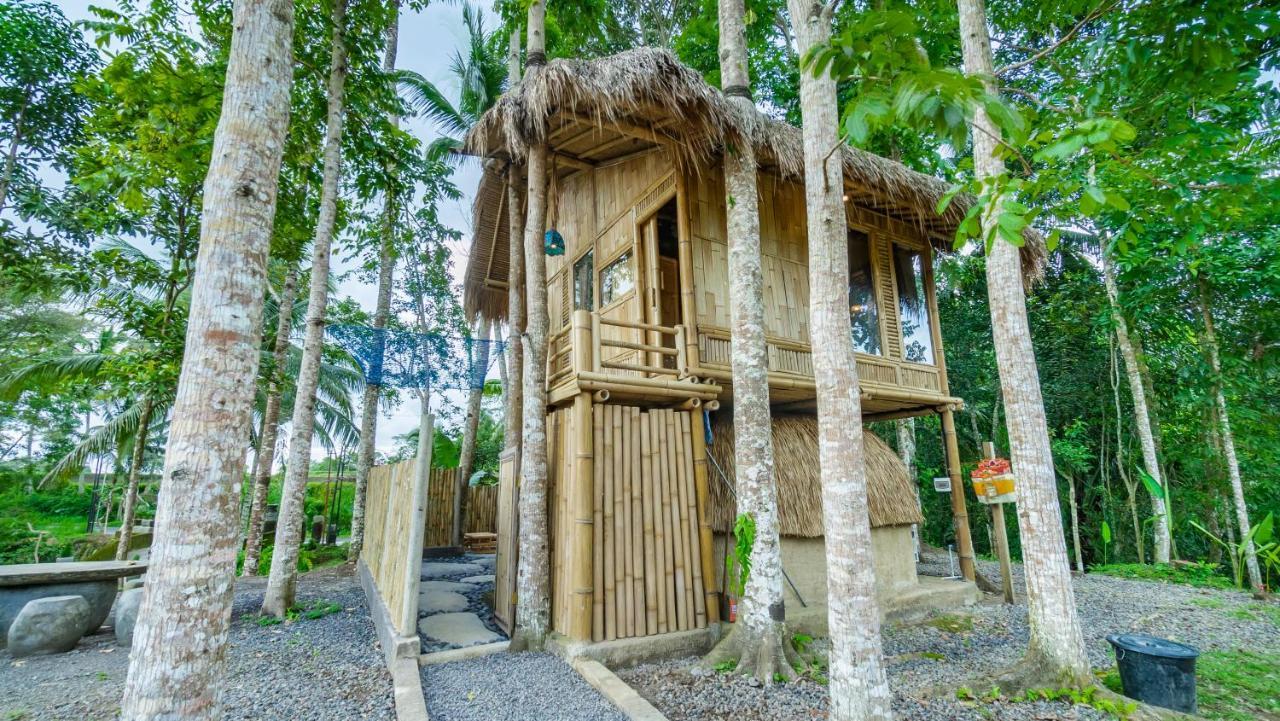 Iyume Villas เตกากาลัง ภายนอก รูปภาพ