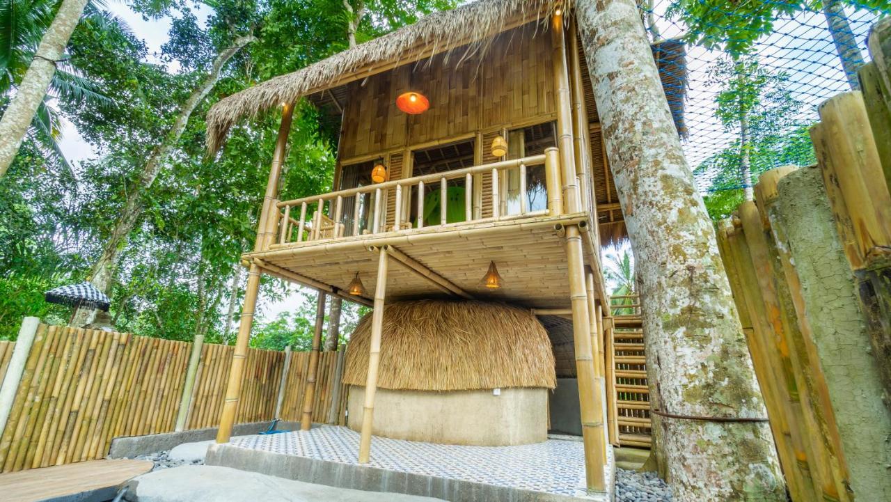Iyume Villas เตกากาลัง ภายนอก รูปภาพ