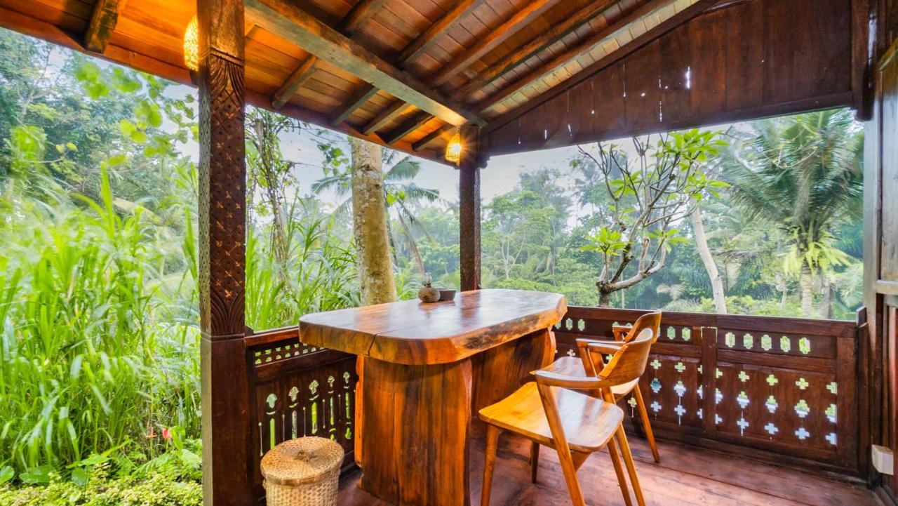 Iyume Villas เตกากาลัง ภายนอก รูปภาพ